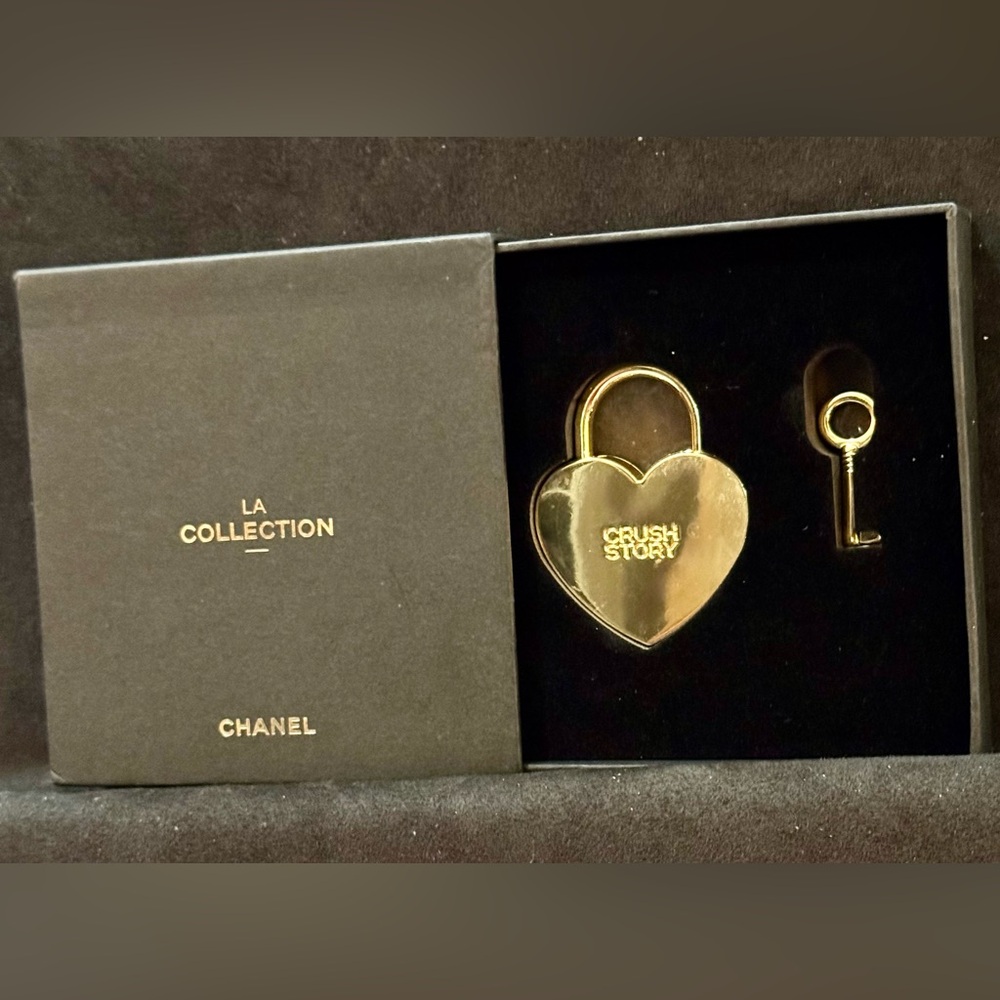 Chanel CRUSH STORY Gold Heart Lock and Key NIB